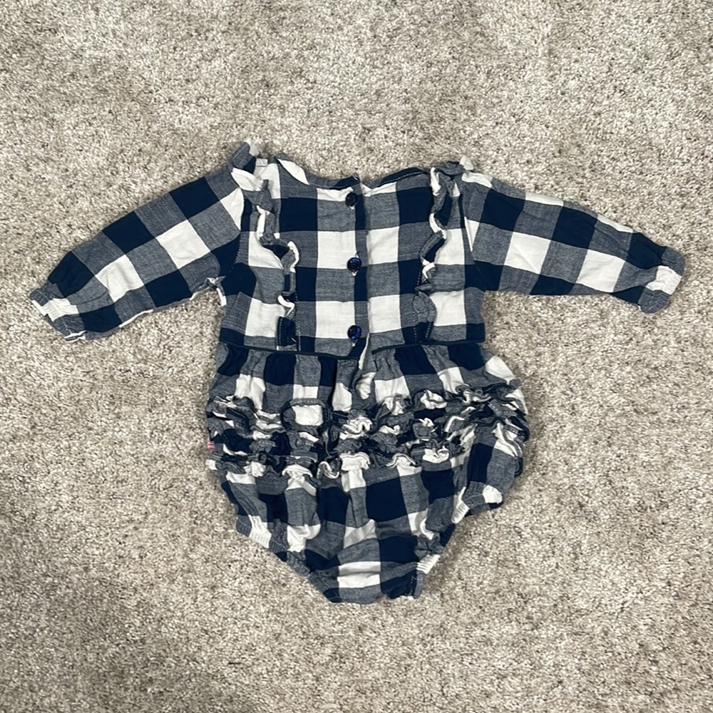 Ruffle Butts - Picture 3 of 4